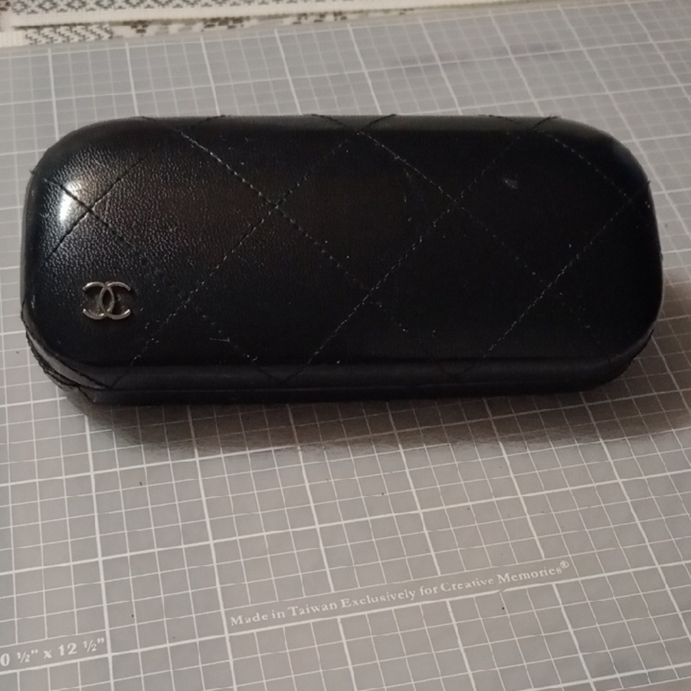 CHANEL Elegant Black Quilted Case